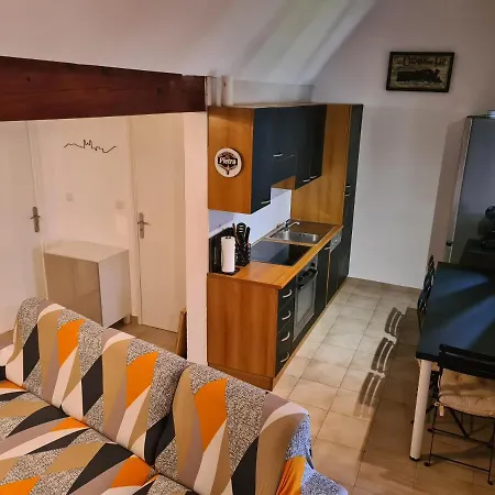 Semesterbostad Individuelle 80 M2 , 400 M De La Mer , 3 , 8 Couchages *