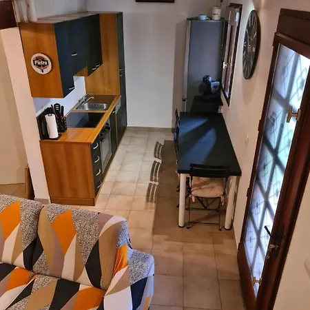 Individuelle 80 M2 , 400 M De La Mer , 3 , 8 Couchages Feriehus *
